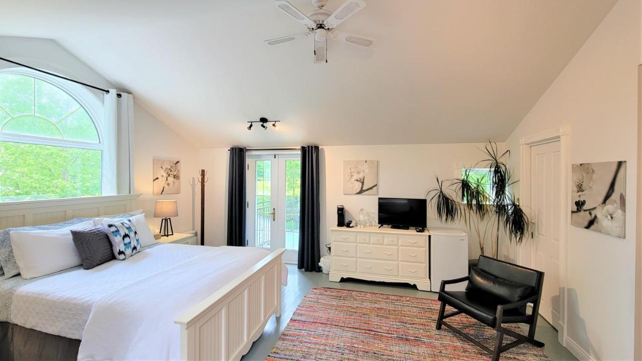 Auberge Du Vignoble Bromont Eksteriør billede