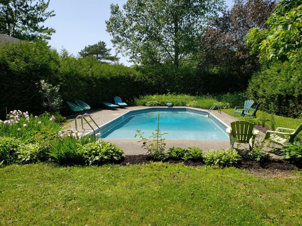 Auberge Du Vignoble Bromont Eksteriør billede