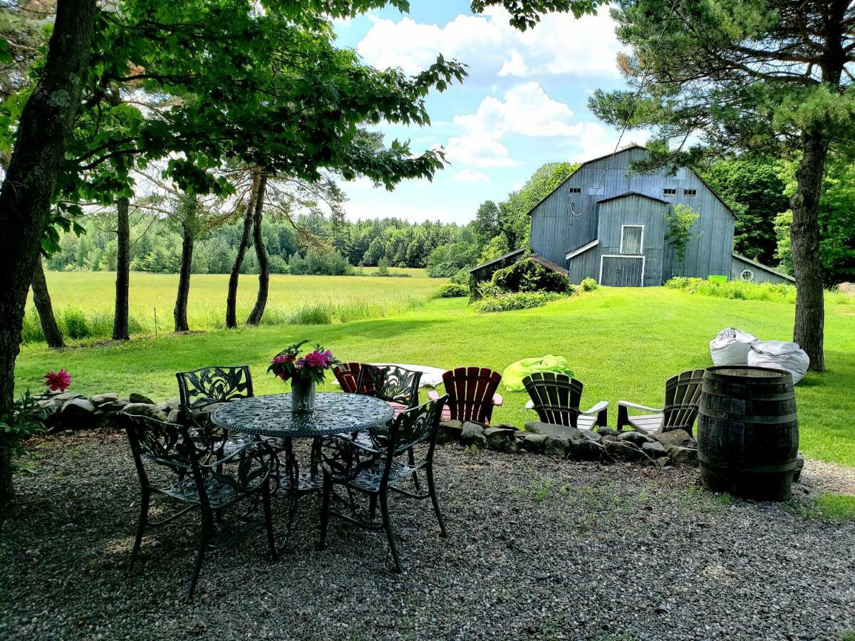 Auberge Du Vignoble Bromont Eksteriør billede